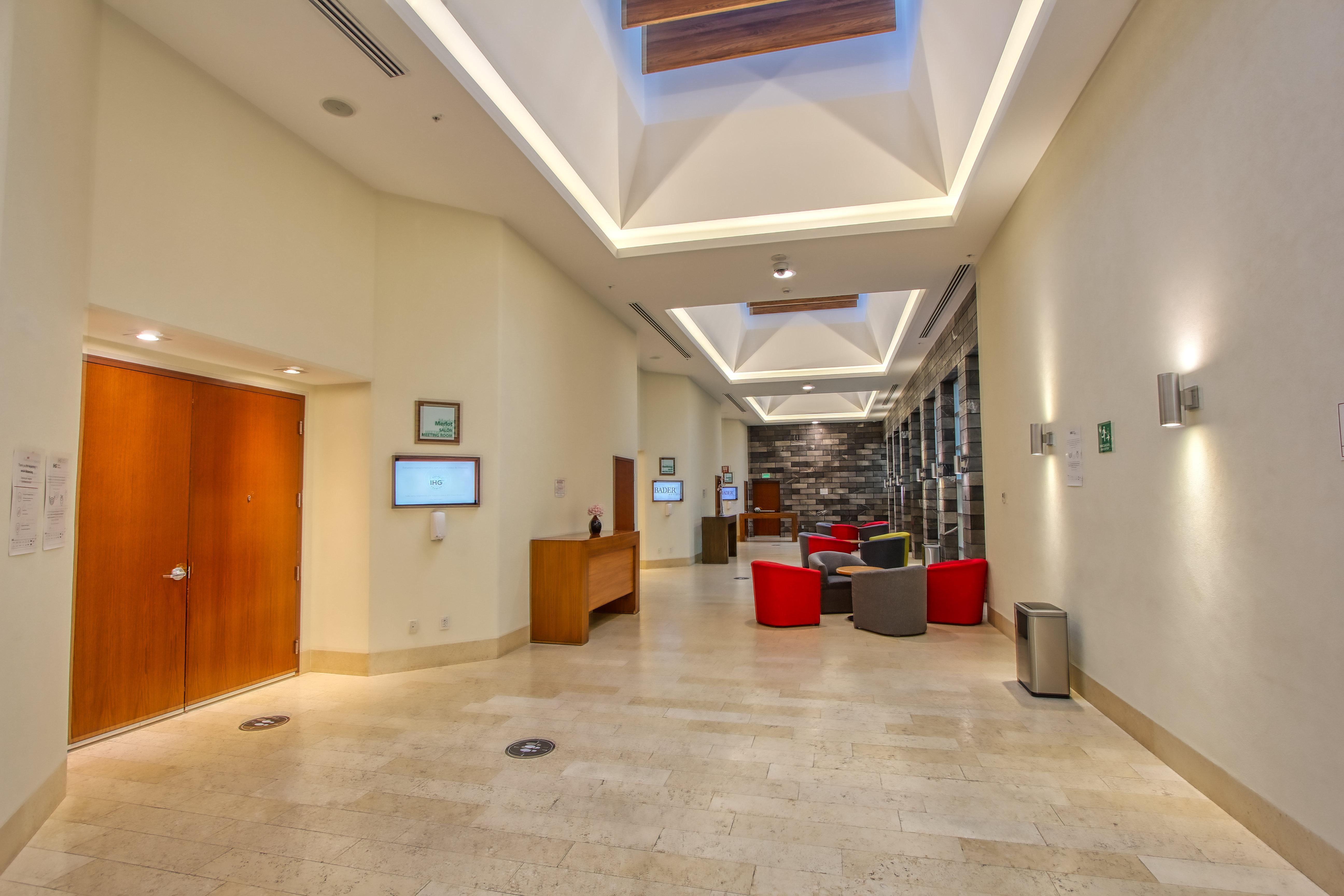 Holiday Inn & Suites Plaza Mayor By Ihg León Exterior foto